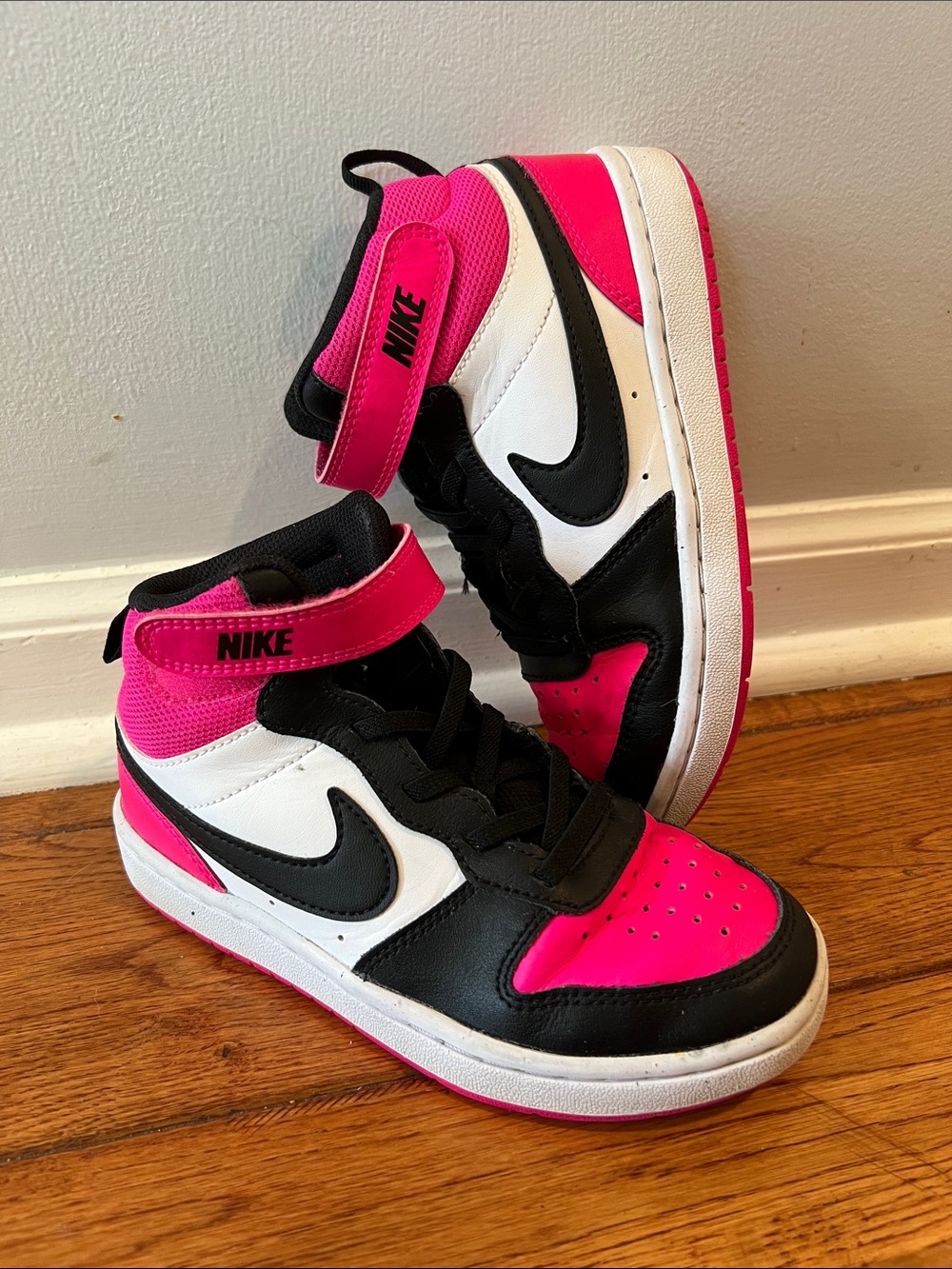 Nike Kids High-Top Sneakers in Hot Pink, Black & White